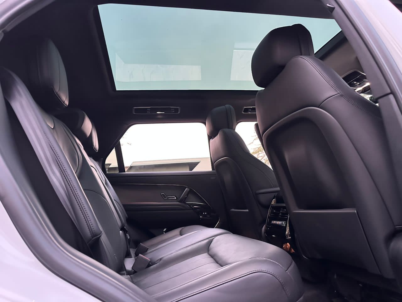 RANGE ROVER SPORT  DAYNAMIC  SE MHEV AUTOBIOGRAPHY thumbnail 6